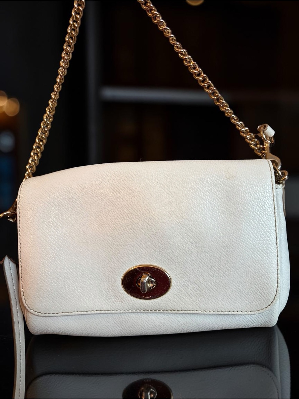 Coach Cream Shoulder Bag with Interior Patch Logo - Picture 3 of 8